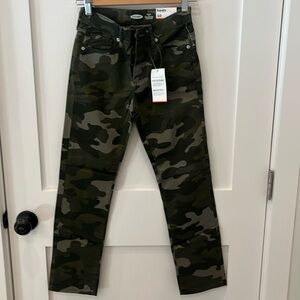New with tags, boys Old Navy green camo pants sz 10 slim with adjustable waist.